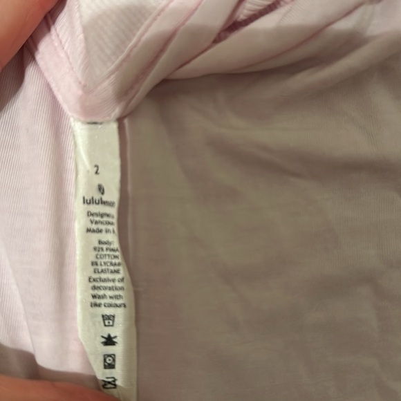Lululemon all yours tee in strawberry milk shake size 2 like new condition - Picture 2 of 3